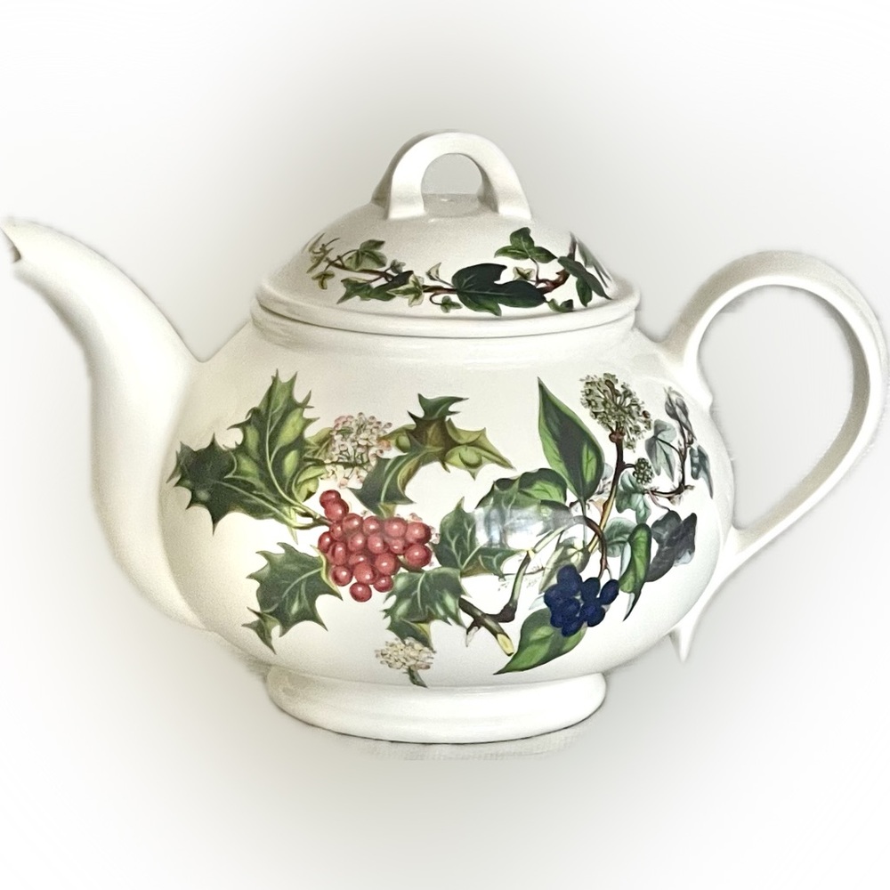 Portmeirion Vintage 𝐻𝑜𝑙𝑙𝑦 & 𝐼𝑣𝑦 Teapot by Amy Cooper-Willis
